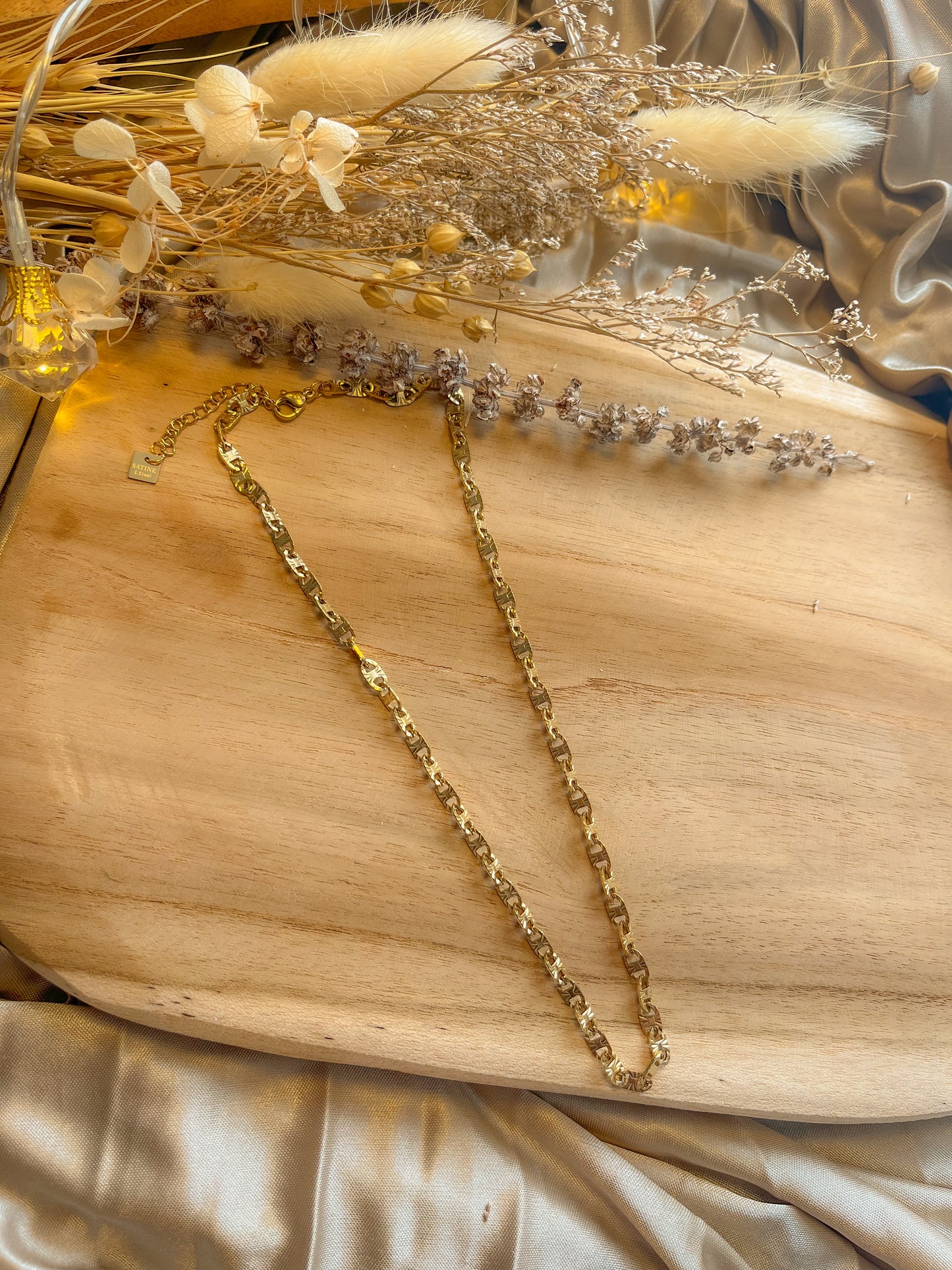 COLLIER COURAGE